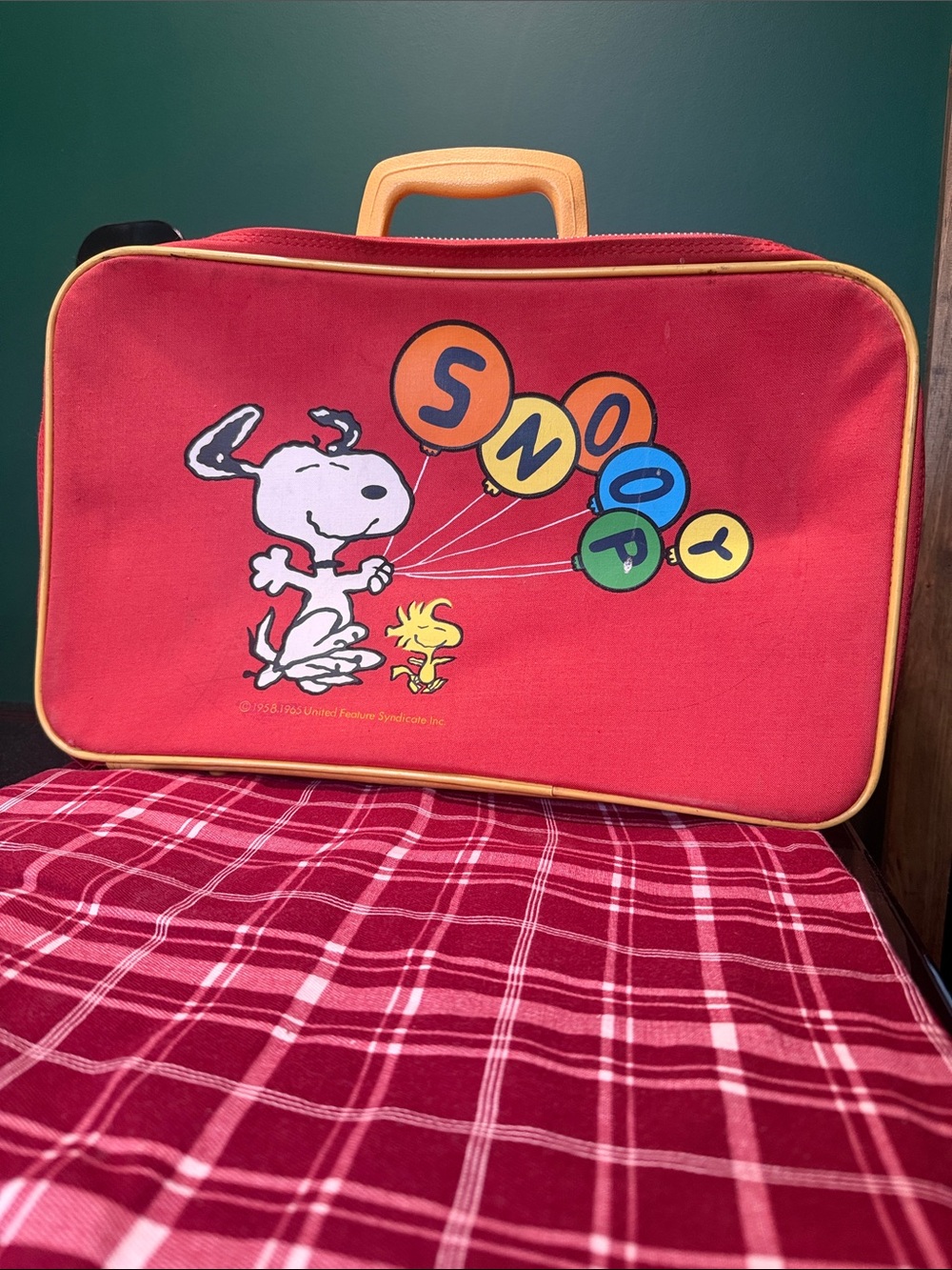 Snoopy Red Vintage 1965 Kids Carry Bag with Woodstock Balloon Design
